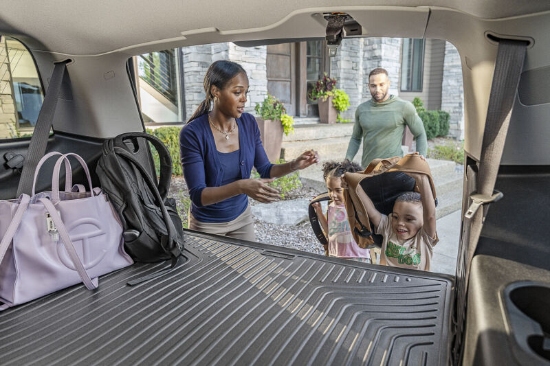 Hyundai Elantra Cargo Liner - Husky Liners - Weatherbeater - Black - `17-`27